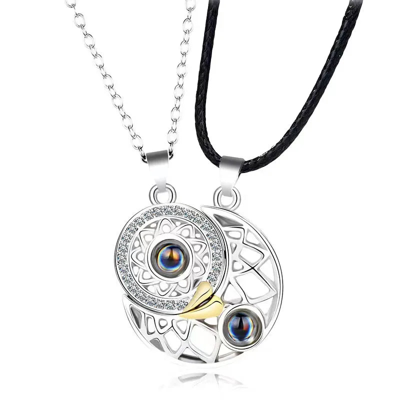 Collar “Te Amo en 100 Idiomas” – Edición Amor Eterno